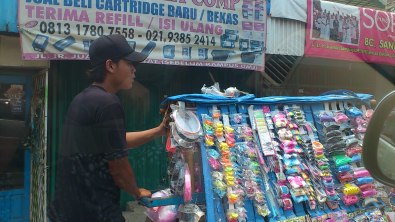 Jakarta street, Jakarta toy seller