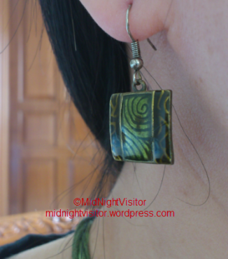 woman fashion, fashion accessories, earrings, Emmy awards 2012