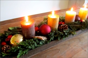christmas pine cone candle centrepiece